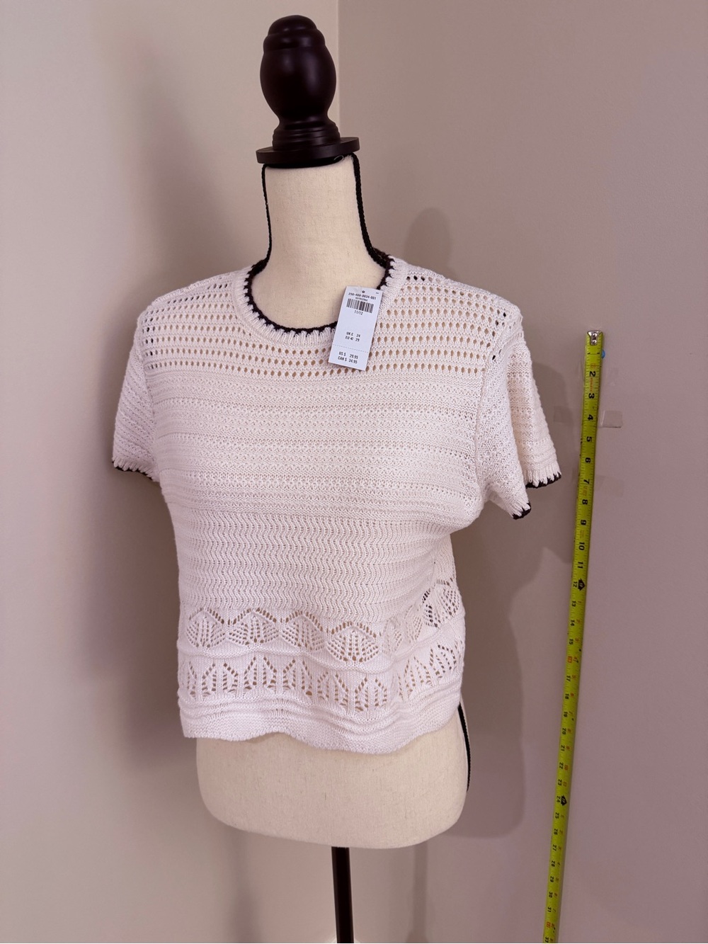 NWT Abercrombie kids Cream Knit Short-Sleeve sweater with Black Trim